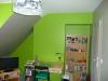 chambre murs vert et gris.jpg